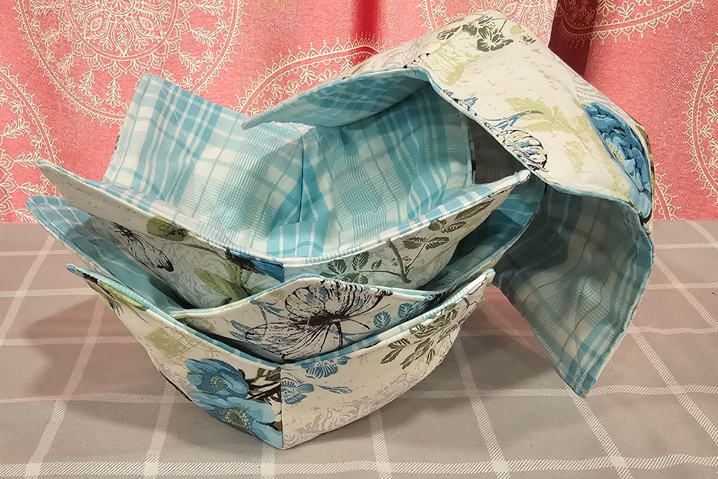 BLUE FLOWER/BUTTERFLY COZY