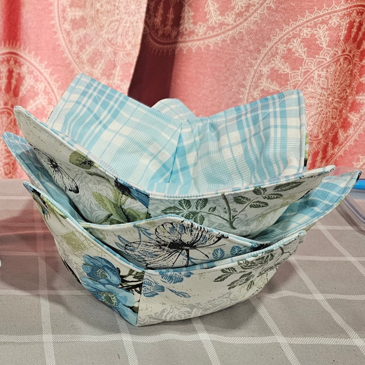 BLUE FLOWER/BUTTERFLY COZY