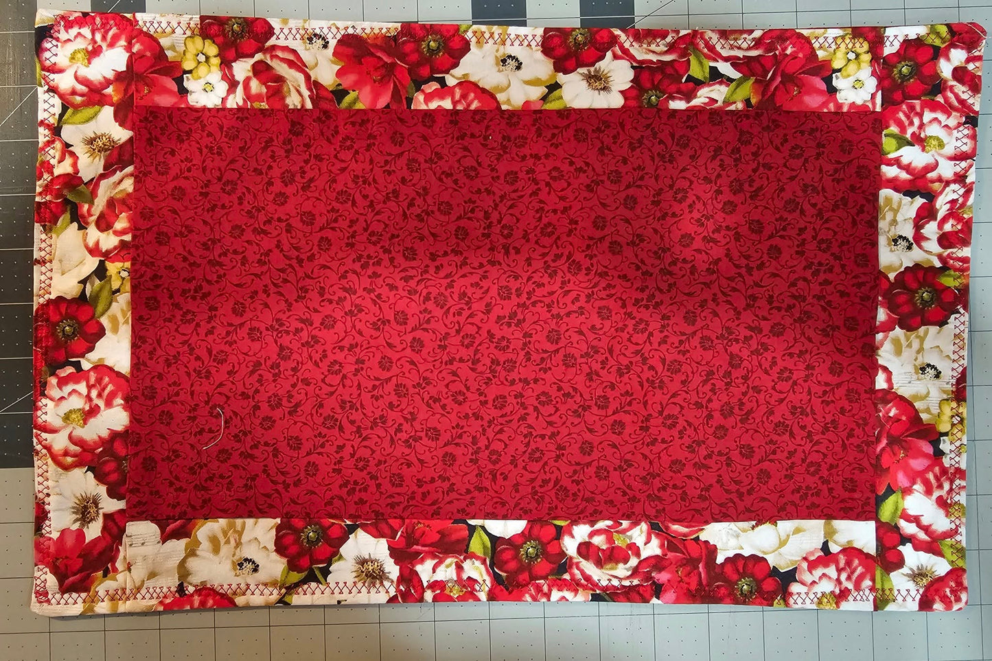 RED FLOWERS PLACEMATS